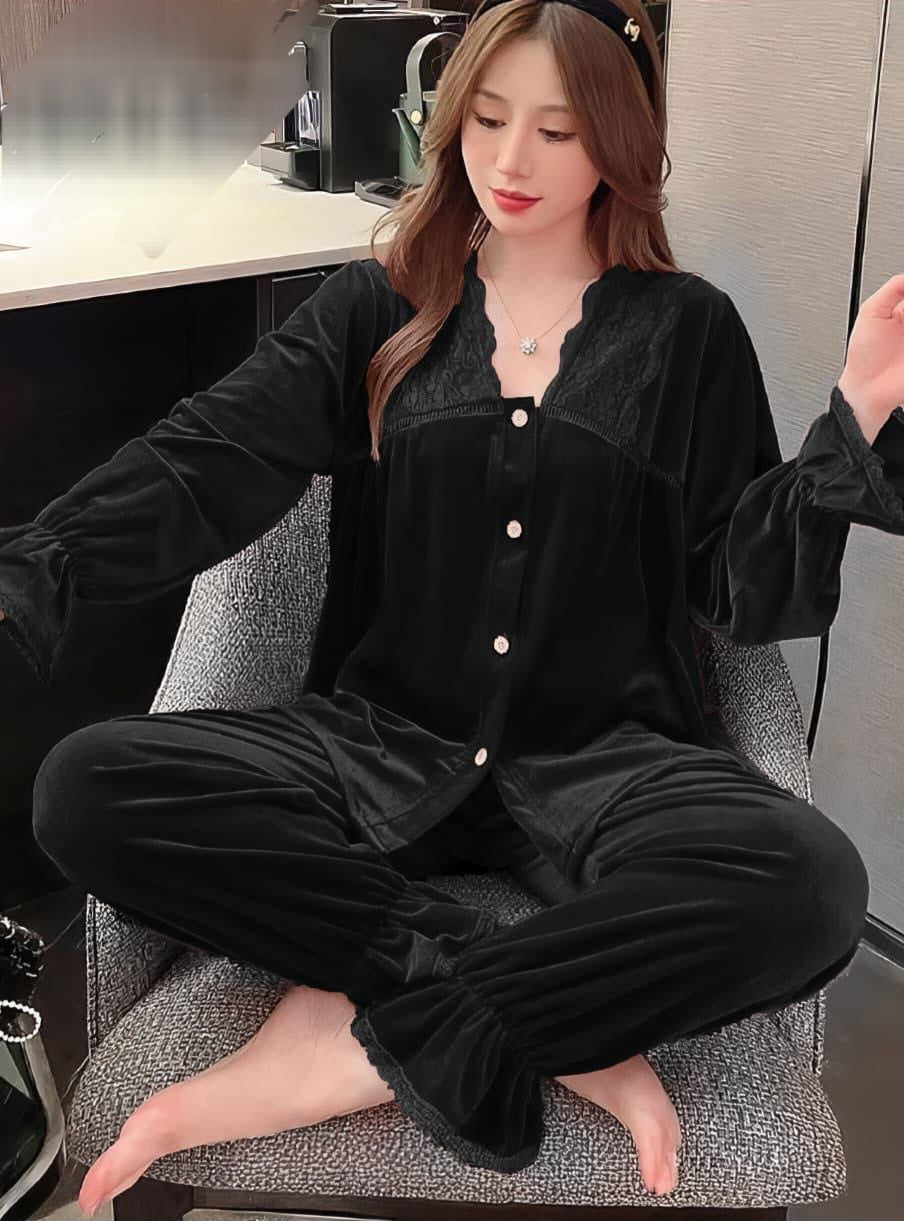 بيجامة قطيفة Simple