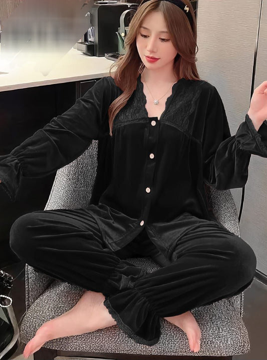 بيجامة قطيفة Simple